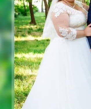 Rochie mireasa cu perle